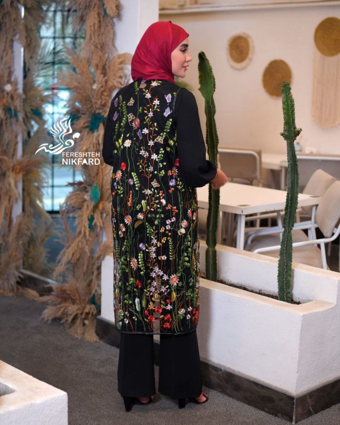 وست بهار مشکی گل برجسته